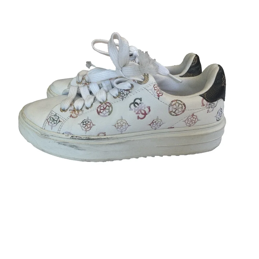 GUESS Denesa Platform Sneakers Chunky Treaded Shoes Womens Size 6 Casual White